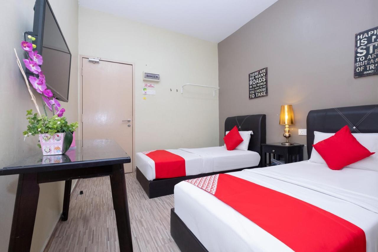 Oyo 89981 Nyamanya Hotel Kuantan Eksteriør billede
