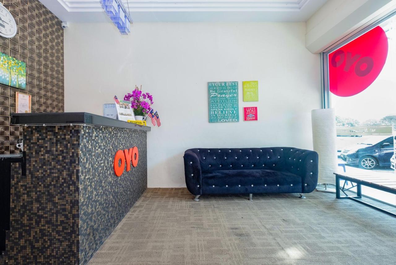 Oyo 89981 Nyamanya Hotel Kuantan Eksteriør billede