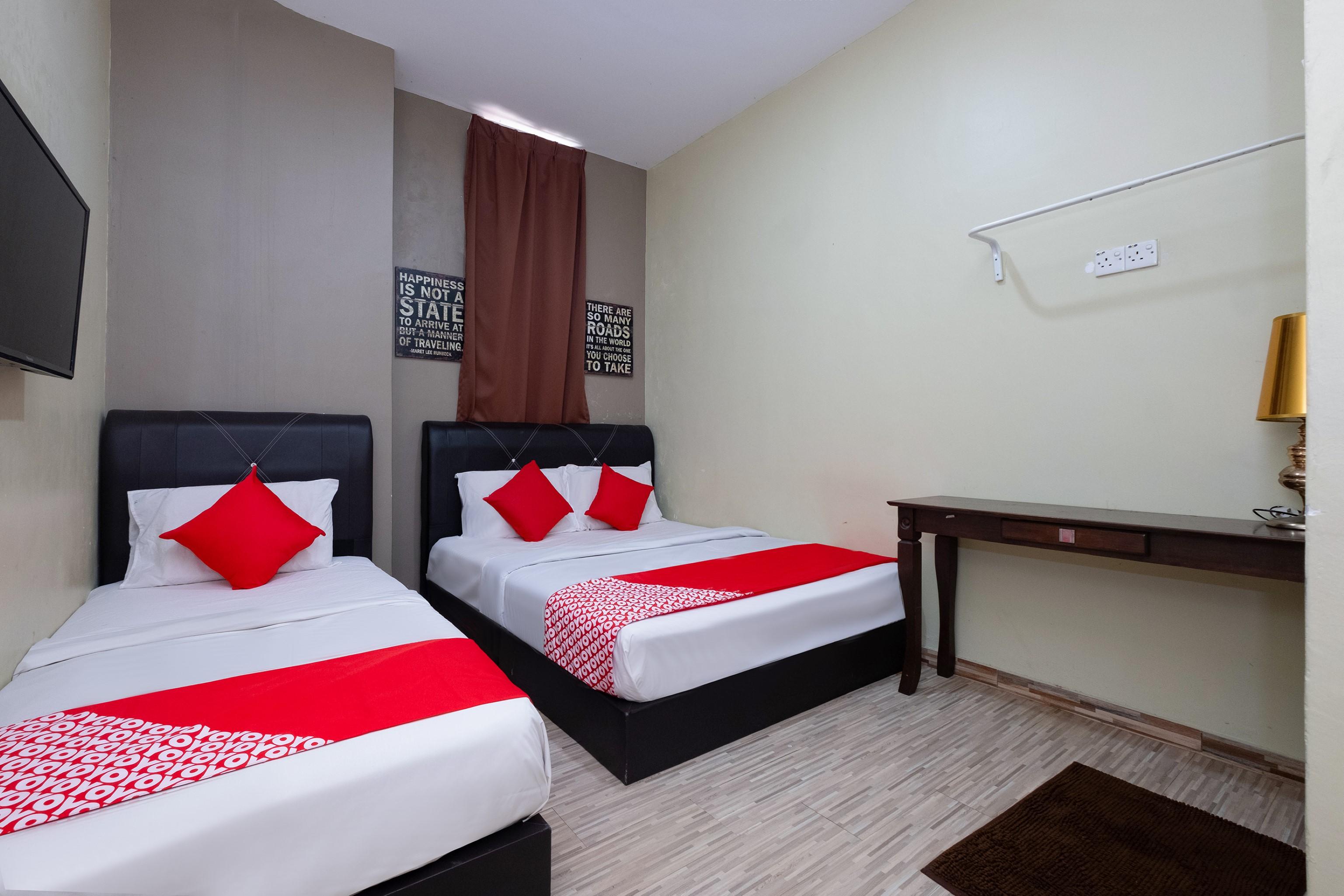 Oyo 89981 Nyamanya Hotel Kuantan Eksteriør billede