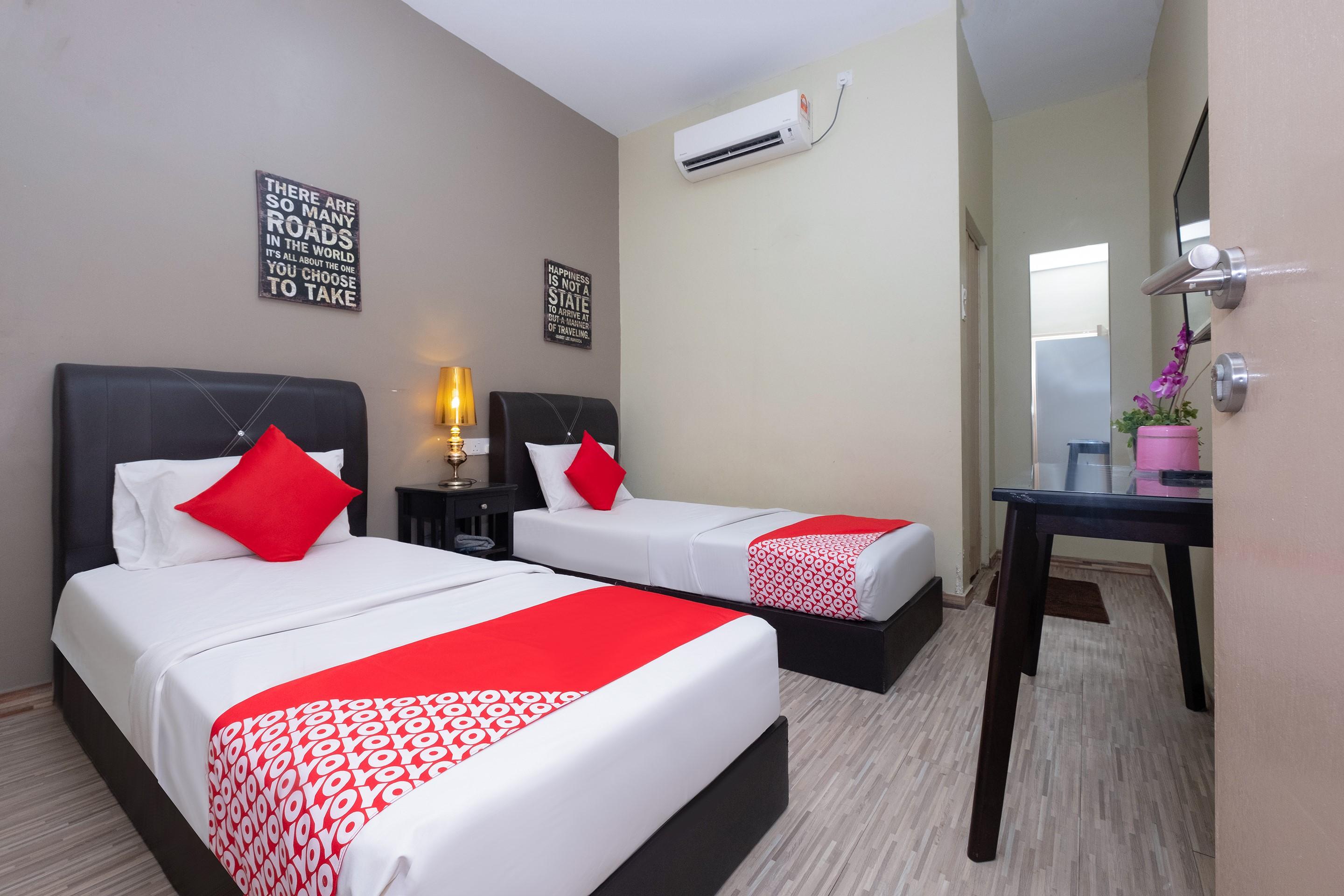 Oyo 89981 Nyamanya Hotel Kuantan Eksteriør billede