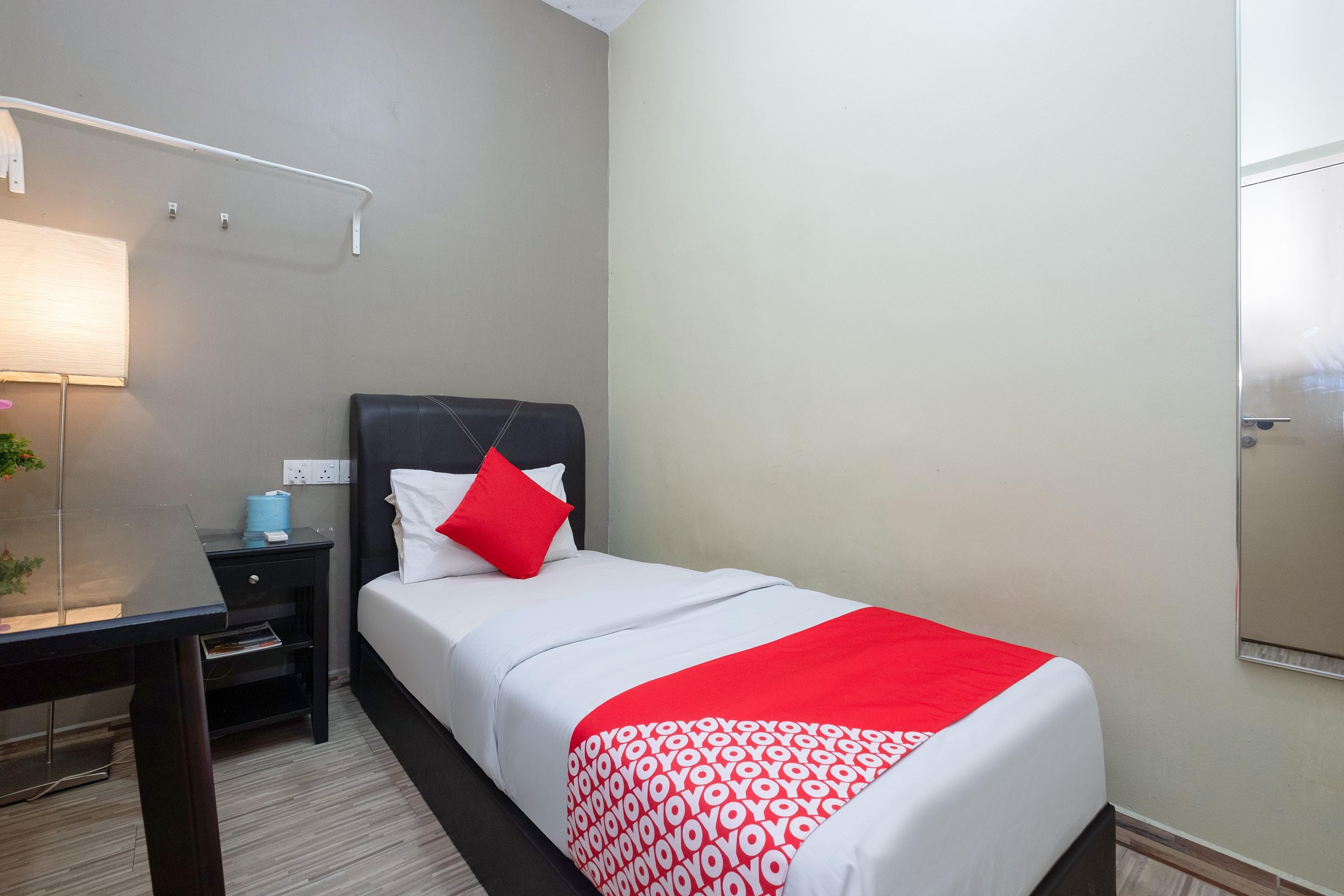 Oyo 89981 Nyamanya Hotel Kuantan Eksteriør billede