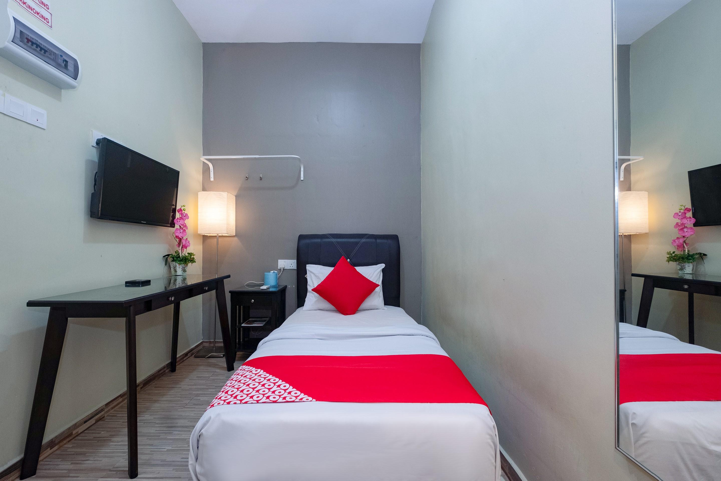 Oyo 89981 Nyamanya Hotel Kuantan Eksteriør billede
