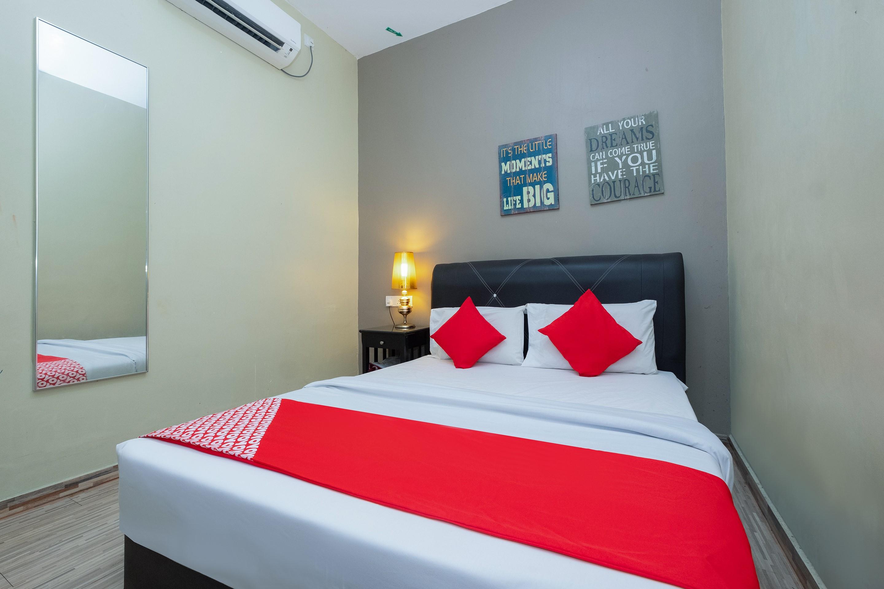 Oyo 89981 Nyamanya Hotel Kuantan Eksteriør billede