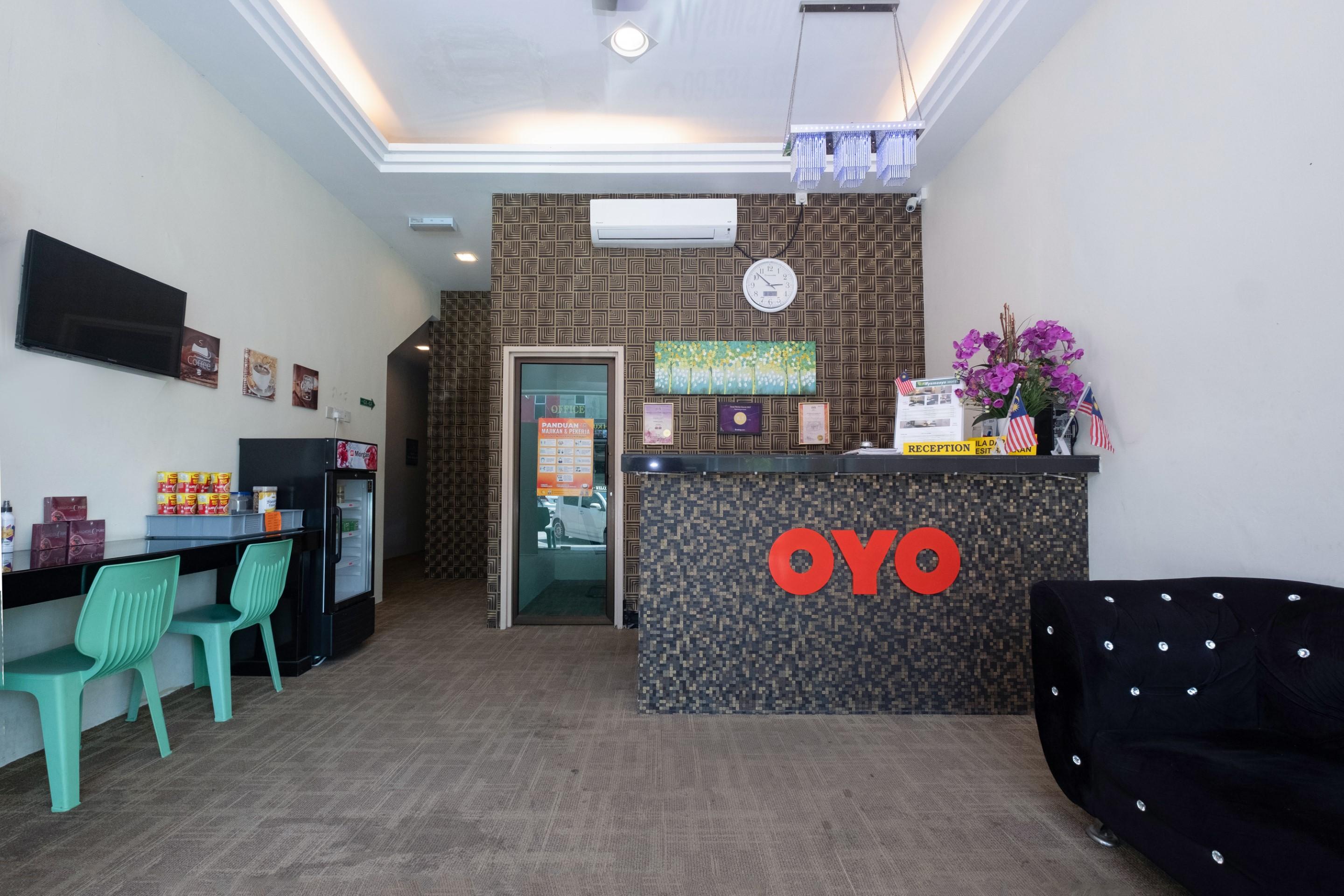 Oyo 89981 Nyamanya Hotel Kuantan Eksteriør billede